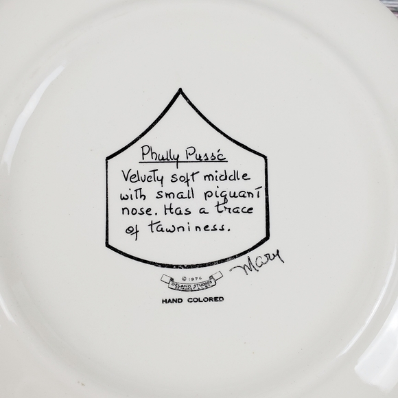 Delano Studios Cat Crest Wine Cheese Plate - Picture 3 of 3